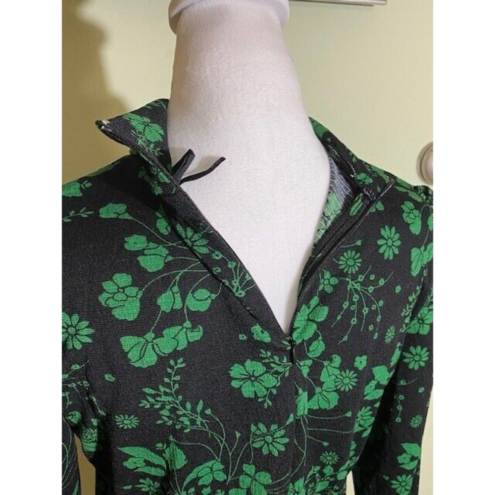 Who What Wear Floral Print Puff Sleeve Stretch Blouse in Midnight Foilage Size M - Picture 5 of 11
